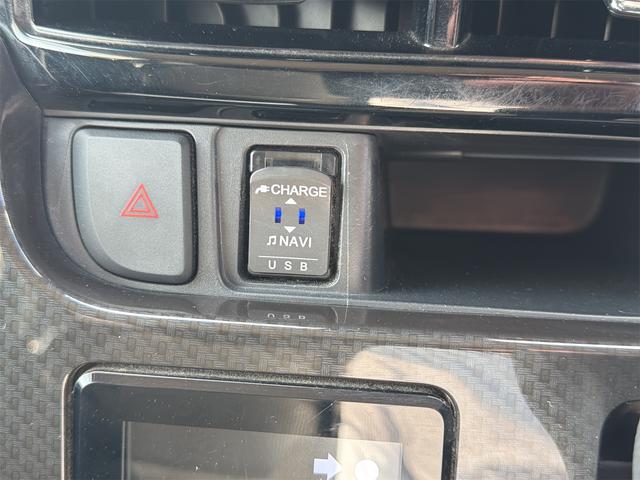 ムーヴ カスタム　Ｘリミテッド　ＳＡＩＩＩ　バックカメラ　ナビ　ＴＶ　衝突被害軽減システム　オートマチックハイビーム　オートライト　ＬＥＤヘッドランプ　スマートキー　アイドリングストップ　電動格納ミラー　シートヒーター　ベンチシート　ＣＶＴ（32枚目）