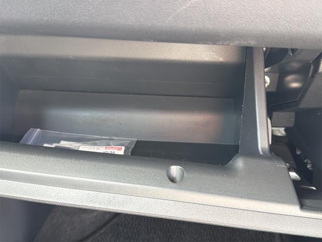 ムーヴ カスタム　Ｘリミテッド　ＳＡＩＩＩ　バックカメラ　ナビ　ＴＶ　衝突被害軽減システム　オートマチックハイビーム　オートライト　ＬＥＤヘッドランプ　スマートキー　アイドリングストップ　電動格納ミラー　シートヒーター　ベンチシート　ＣＶＴ（33枚目）