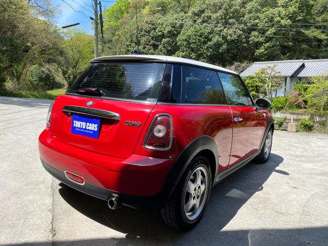 ＭＩＮＩ クーパー　６速ＭＴ　車検付　ドライブレコーダー　ＥＴＣ　バックカメラ　ナビ　ＴＶ　アルミホイール　ＭＴ　盗難防止システム　ＡＢＳ　エアコン　パワーステアリング　パワーウィンドウ　運転席エアバッグ（15枚目）