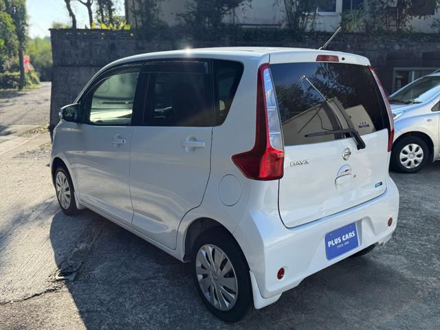 デイズ Ｘ　Ｖセレクション＋セーフティＩＩ　車検Ｒ９年１０月　全周囲カメラ　Ｂｌｕｅｔｏｏｔｈオーディオ　ナビ・フルセグＴＶ　スマートキー　エマージェンシーブレーキ　ＡＢＳ　バックカメラ（8枚目）