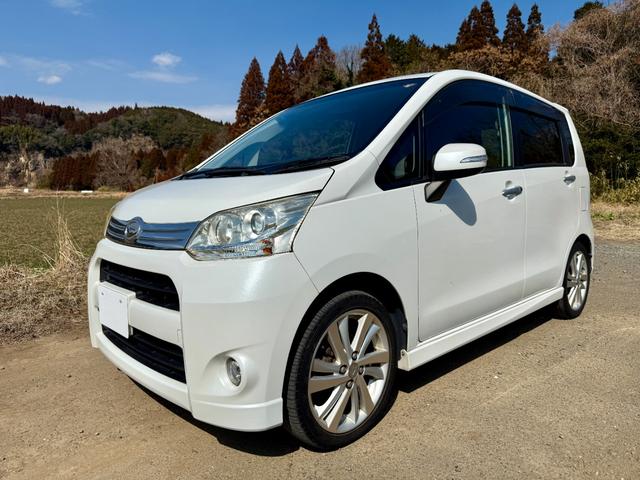 �X�|�[�e�B�ȃt�H�����ɂP�U�C���`�A���~�������������ł�