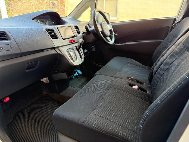 �F���܂̍��肪�����c���Ă��܂�