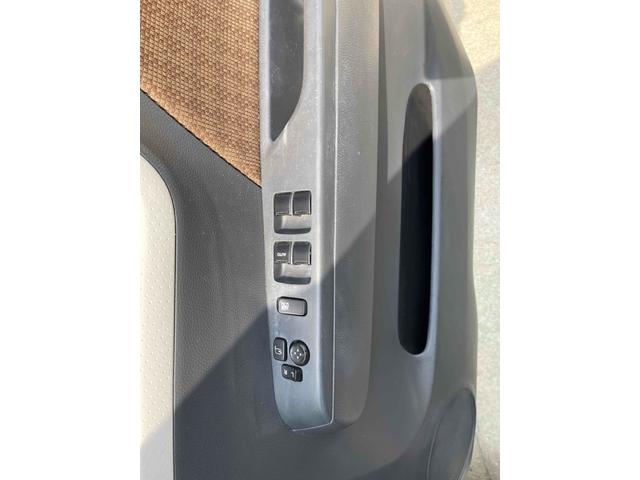 モコ Ｘ　ＥＴＣ　バックカメラ　スマートキー　電動格納ミラー　ベンチシート　ＣＶＴ　ＣＤ　ＵＳＢ　エアコン　パワーステアリング　パワーウィンドウ（8枚目）