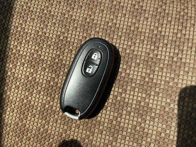 モコ Ｘ　ＥＴＣ　バックカメラ　スマートキー　電動格納ミラー　ベンチシート　ＣＶＴ　ＣＤ　ＵＳＢ　エアコン　パワーステアリング　パワーウィンドウ（11枚目）