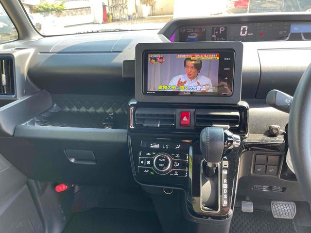 タント カスタムＲＳスタイルセレクション　両側電動スライドドア　ＴＶ　クリアランスソナー　オートクルーズコントロール　衝突被害軽減システム　オートライト　スマートキー　アイドリングストップ　電動格納ミラー　シートヒーター　ベンチシート　ＣＶＴ（6枚目）