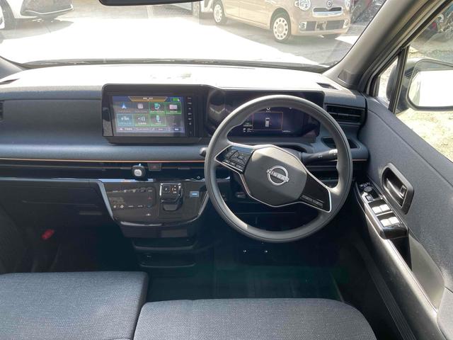 サクラ Ｘ　ドライブレコーダー　バックカメラ　クリアランスソナー　スマートキー　電動格納ミラー　ベンチシート　ＣＶＴ　ＵＳＢ　Ｂｌｕｅｔｏｏｔｈ　エアコン　パワーステアリング　パワーウィンドウ（2枚目）