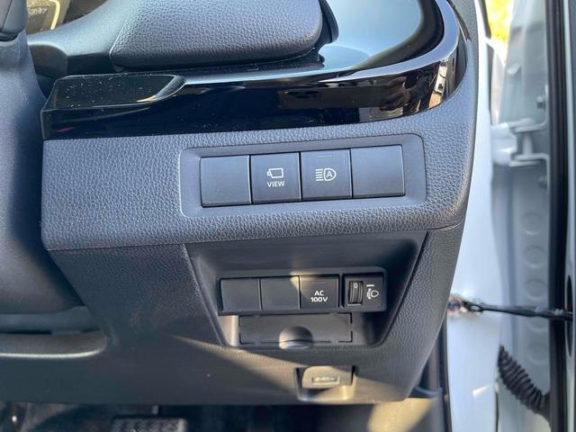 アクア Ｘ　全周囲カメラ　オートクルーズコントロール　レーンアシスト　衝突被害軽減システム　オートマチックハイビーム　ＬＥＤヘッドランプ　スマートキー　電動格納ミラー　１００Ｖ電源　ＣＶＴ　盗難防止システム（8枚目）