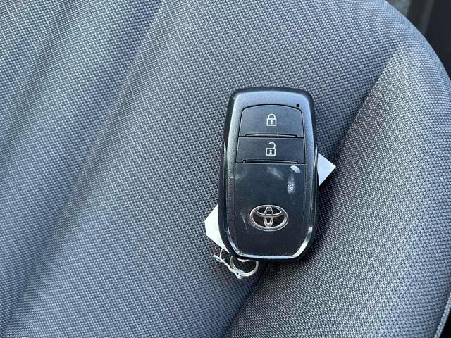 アクア Ｘ　全周囲カメラ　オートクルーズコントロール　レーンアシスト　衝突被害軽減システム　オートマチックハイビーム　ＬＥＤヘッドランプ　スマートキー　電動格納ミラー　１００Ｖ電源　ＣＶＴ　盗難防止システム（11枚目）