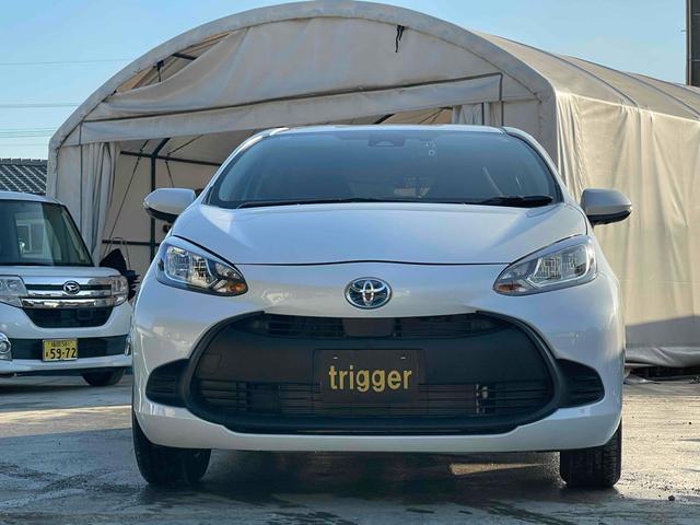 アクア Ｘ　全周囲カメラ　オートクルーズコントロール　レーンアシスト　衝突被害軽減システム　オートマチックハイビーム　ＬＥＤヘッドランプ　スマートキー　電動格納ミラー　１００Ｖ電源　ＣＶＴ　盗難防止システム（12枚目）