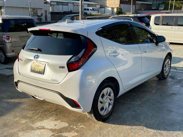 アクア Ｘ　全周囲カメラ　オートクルーズコントロール　レーンアシスト　衝突被害軽減システム　オートマチックハイビーム　ＬＥＤヘッドランプ　スマートキー　電動格納ミラー　１００Ｖ電源　ＣＶＴ　盗難防止システム（15枚目）