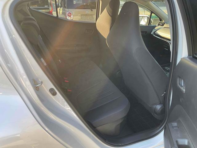 アクア Ｘ　全周囲カメラ　オートクルーズコントロール　レーンアシスト　衝突被害軽減システム　オートマチックハイビーム　ＬＥＤヘッドランプ　スマートキー　電動格納ミラー　１００Ｖ電源　ＣＶＴ　盗難防止システム（24枚目）