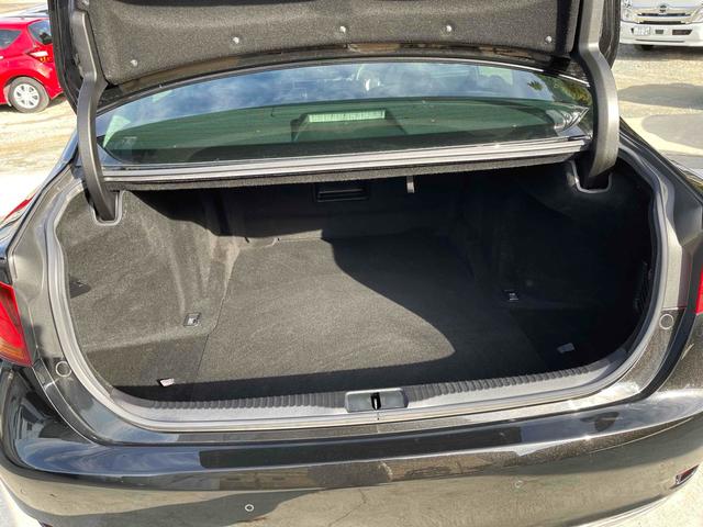 ＧＳ ＧＳ２５０　ＥＴＣ　クリアランスソナー　オートクルーズコントロール　バックカメラ　ナビ　ＴＶ　アルミホイール　ＨＩＤ　ＡＴ　スマートキー　電動格納ミラー　盗難防止システム　パワーシート　ＣＤ　ブルーレイ　ＵＳＢ（19枚目）