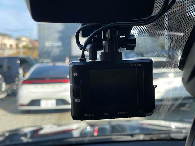 �h���C�u���R�[�_�[�����Ă��܂��I�������̂��N�����Ă��܂�����B����Ȏ��ɐS���������ɂȂ�̂��A�^�]�̋L�^���f���Ɖ��ŋL�^����h���C�u���R�[�_�[�ł��B