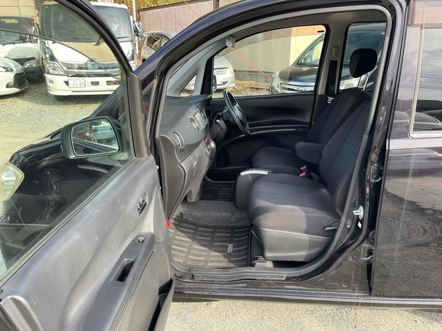 タントエグゼ カスタムＧ　スマートキー　ＣＶＴ　ＡＢＳ　ＣＤ　アルミホイール　エアコン　パワーステアリング　パワーウィンドウ（9枚目）