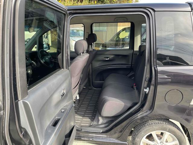 タントエグゼ カスタムＧ　スマートキー　ＣＶＴ　ＡＢＳ　ＣＤ　アルミホイール　エアコン　パワーステアリング　パワーウィンドウ（10枚目）