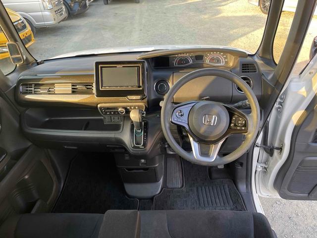 Ｎ－ＢＯＸカスタム Ｇ・Ｌホンダセンシング　バックカメラ　両側スライド・片側電動　ＴＶ　オートクルーズコントロール　レーンアシスト　衝突被害軽減システム　オートライト　スマートキー　アイドリングストップ　ベンチシート　ＣＶＴ　ＥＳＣ　ＣＤ（2枚目）