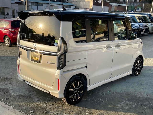 Ｎ－ＢＯＸカスタム Ｇ・Ｌホンダセンシング　バックカメラ　両側スライド・片側電動　ＴＶ　オートクルーズコントロール　レーンアシスト　衝突被害軽減システム　オートライト　スマートキー　アイドリングストップ　ベンチシート　ＣＶＴ　ＥＳＣ　ＣＤ（16枚目）