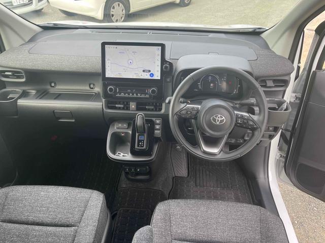 シエンタ ハイブリッドＺ　ＥＴＣ　全周囲カメラ　ナビ　ＴＶ　クリアランスソナー　オートクルーズコントロール　レーンアシスト　衝突被害軽減システム　両側電動スライドドア　オートマチックハイビーム　オートライト　ＬＥＤヘッドランプ（2枚目）