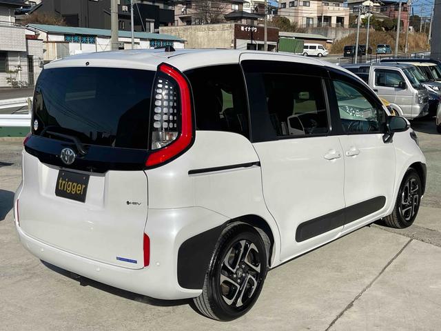 シエンタ ハイブリッドＺ　ＥＴＣ　全周囲カメラ　ナビ　ＴＶ　クリアランスソナー　オートクルーズコントロール　レーンアシスト　衝突被害軽減システム　両側電動スライドドア　オートマチックハイビーム　オートライト　ＬＥＤヘッドランプ（17枚目）