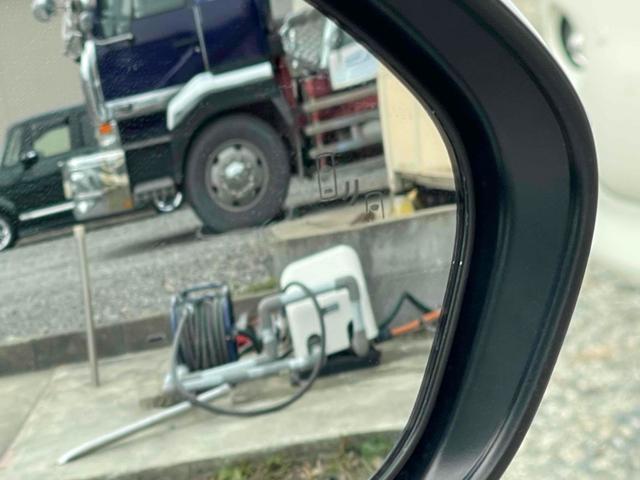 シエンタ ハイブリッドＺ　ＥＴＣ　全周囲カメラ　ナビ　ＴＶ　クリアランスソナー　オートクルーズコントロール　レーンアシスト　衝突被害軽減システム　両側電動スライドドア　オートマチックハイビーム　オートライト　ＬＥＤヘッドランプ（30枚目）