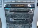 クラウン ロイヤルサルーン　ＥＴＣ　オートクルーズコントロール　バックカメラ　ナビ　アルミホイール　ＨＩＤ　ＡＴ　スマートキー　電動格納ミラー　盗難防止システム　パワーシート　ＣＤ　ＭＤ　衝突安全ボディ　ＡＢＳ　ＥＳＣ　エアコン（4枚目）