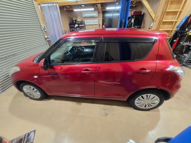 スイフト ＸＧ　スマートキー、ワンオーナー、プッシュスタート、禁煙車、ナビ、バックカメラ、電動格納ミラー、フォグランプ（5枚目）