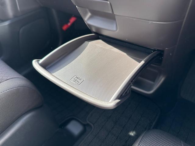 フリード＋ 　Ｇスロープ　電動ウインチ　純正ナビ　前後ドラレコ　ＥＴＣ　ワンオーナー　両側電動ドア　Ｂｌｕｅｔｏｏｔｈ　禁煙車　オートエアコン　シートヒーター　ステアリングリモコン　ＵＳＢ　車いす仕様車（22枚目）