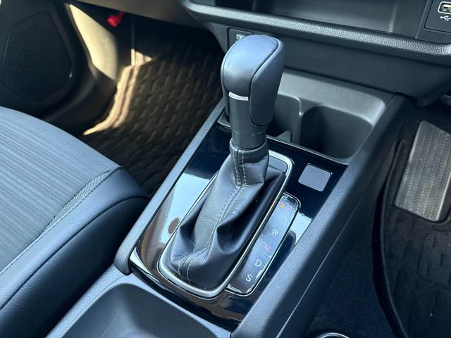 ＷＲ－Ｖ Ｚブラックスタイル　デモカー　Ｒカメラ　ＬＥＤヘッドランプ　盗難防止　衝突被害軽減　　ＵＳＢ　Ｂｌｕｅｔｏｏｔｈ　ＨＤＭＩ　ＡｐｐｌｅＣａｒＰｌａｙ　ＡｎｄｒｏｉｄＡｕｔｏ　ＥＴＣ　フロントフォグ　レーンキープアアシスト（21枚目）