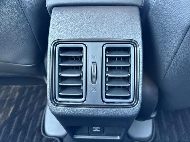 ＷＲ－Ｖ Ｚブラックスタイル　デモカー　Ｒカメラ　ＬＥＤヘッドランプ　盗難防止　衝突被害軽減　　ＵＳＢ　Ｂｌｕｅｔｏｏｔｈ　ＨＤＭＩ　ＡｐｐｌｅＣａｒＰｌａｙ　ＡｎｄｒｏｉｄＡｕｔｏ　ＥＴＣ　フロントフォグ　レーンキープアアシスト（31枚目）