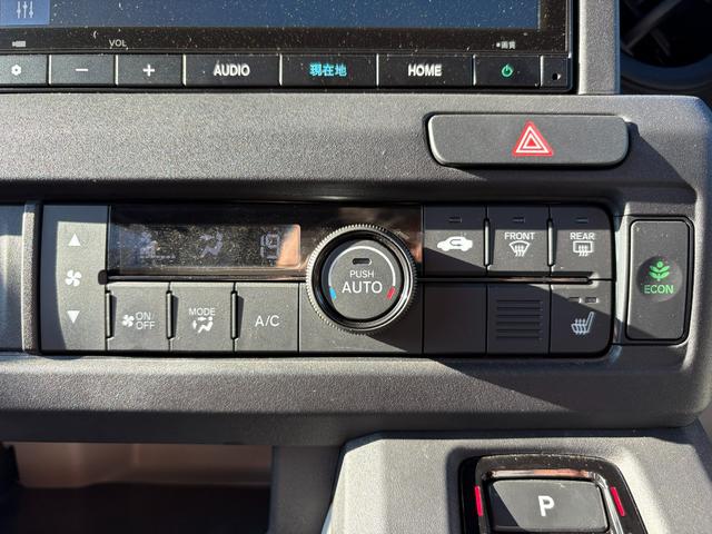 Ｎ－ＶＡＮ ｅ： ｅ：Ｌ４　デモカー　電気自動車　ＥＴＣ　急速充電ポート付き　８インチナビ　ＴＶＢｌｕｅｔｏｏｔｈ　追突軽減ブレーキ　車線逸脱抑制機能　リアカメラ　オートエアコン　キーレス　シートヒーター　Ｂカメラ（19枚目）