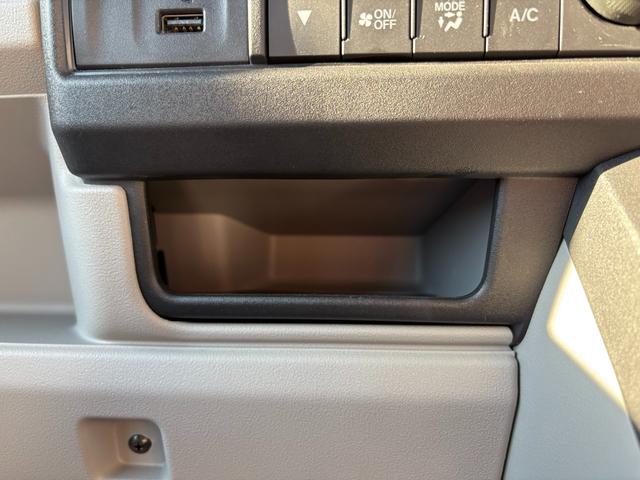 Ｎ－ＶＡＮ ｅ： ｅ：Ｌ４　デモカー　電気自動車　ＥＴＣ　急速充電ポート付き　８インチナビ　ＴＶＢｌｕｅｔｏｏｔｈ　追突軽減ブレーキ　車線逸脱抑制機能　リアカメラ　オートエアコン　キーレス　シートヒーター　Ｂカメラ（25枚目）