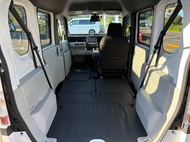 Ｎ－ＶＡＮ ｅ： ｅ：Ｌ４　デモカー　電気自動車　ＥＴＣ　急速充電ポート付き　８インチナビ　ＴＶＢｌｕｅｔｏｏｔｈ　追突軽減ブレーキ　車線逸脱抑制機能　リアカメラ　オートエアコン　キーレス　シートヒーター　Ｂカメラ（33枚目）