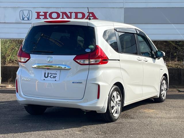 フリードハイブリッド ハイブリッド・Ｇホンダセンシング　ＬＥＤヘッドライト　弊社下取り車　ディーラーメン車両　ＥＴＣ　前後ドラレコ　純正ナビ　ＣＤ／ＤＶＤ再生可　ＴＶ　オートエアコン　Ｂｌｕｅｔｏｏｔｈ　追突軽減ブレーキ　車線逸脱抑制機能　リアカメラ（9枚目）