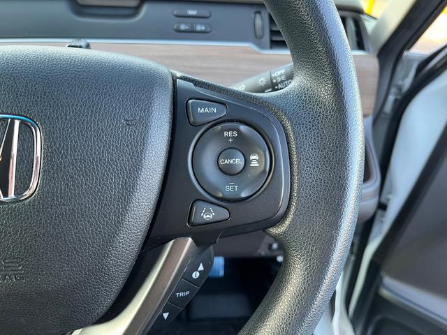 フリードハイブリッド ハイブリッド・Ｇホンダセンシング　ＬＥＤヘッドライト　弊社下取り車　ディーラーメン車両　ＥＴＣ　前後ドラレコ　純正ナビ　ＣＤ／ＤＶＤ再生可　ＴＶ　オートエアコン　Ｂｌｕｅｔｏｏｔｈ　追突軽減ブレーキ　車線逸脱抑制機能　リアカメラ（16枚目）