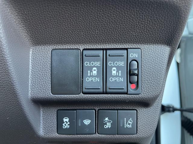 フリードハイブリッド ハイブリッド・Ｇホンダセンシング　ＬＥＤヘッドライト　弊社下取り車　ディーラーメン車両　ＥＴＣ　前後ドラレコ　純正ナビ　ＣＤ／ＤＶＤ再生可　ＴＶ　オートエアコン　Ｂｌｕｅｔｏｏｔｈ　追突軽減ブレーキ　車線逸脱抑制機能　リアカメラ（18枚目）