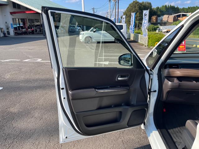 フリードハイブリッド ハイブリッド・Ｇホンダセンシング　ＬＥＤヘッドライト　弊社下取り車　ディーラーメン車両　ＥＴＣ　前後ドラレコ　純正ナビ　ＣＤ／ＤＶＤ再生可　ＴＶ　オートエアコン　Ｂｌｕｅｔｏｏｔｈ　追突軽減ブレーキ　車線逸脱抑制機能　リアカメラ（43枚目）