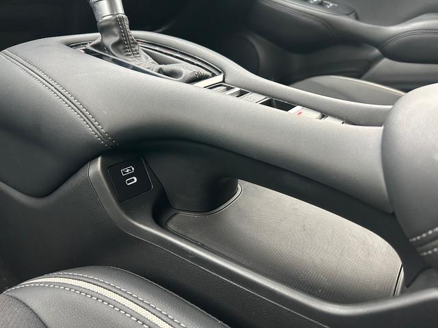 �^�]�ȑ��ɂ́A�����[�d�Ή��^�C�v�̂s�������]�b�W���b�N������܂��I