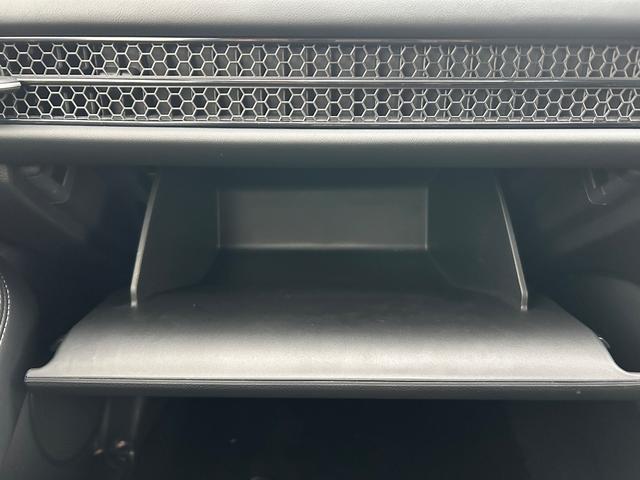 �O���[�u�{�b�N�X�����S�̂����Ղ����[�ł�