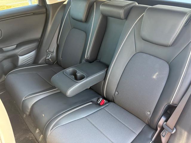 ��Ȃɂ��A�[�����X�g����������Ă��āA�����ɂ̓h�����N�z���_�[������A�g�����肪�ǂ��ł���I