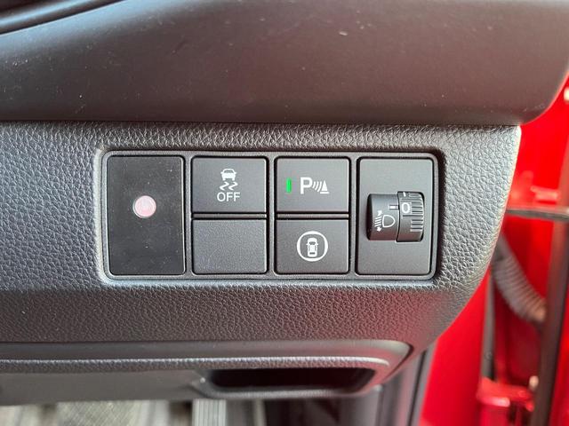 ヴェゼル ｅ：ＨＥＶ　Ｘ　ＣＤ再生　当社下取り車両　フォグライト　純正カーナビ　　キーレス　クルーズコントロール　Ｒカメラ　ＬＥＤヘッドライト　　オートハイビーム　禁煙車　ディーラー定期メンテナンス車両（17枚目）