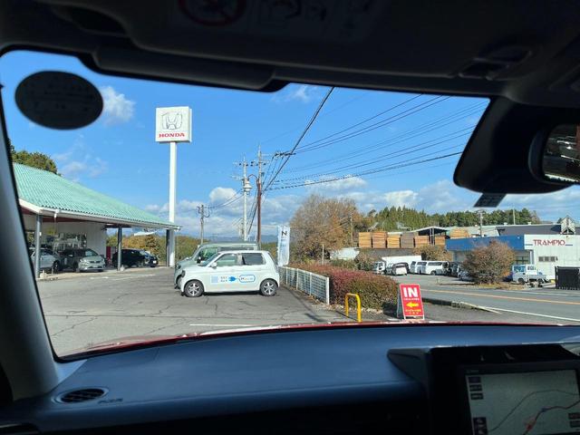 ヴェゼル ｅ：ＨＥＶ　Ｘ　ＣＤ再生　当社下取り車両　フォグライト　純正カーナビ　　キーレス　クルーズコントロール　Ｒカメラ　ＬＥＤヘッドライト　　オートハイビーム　禁煙車　ディーラー定期メンテナンス車両（24枚目）