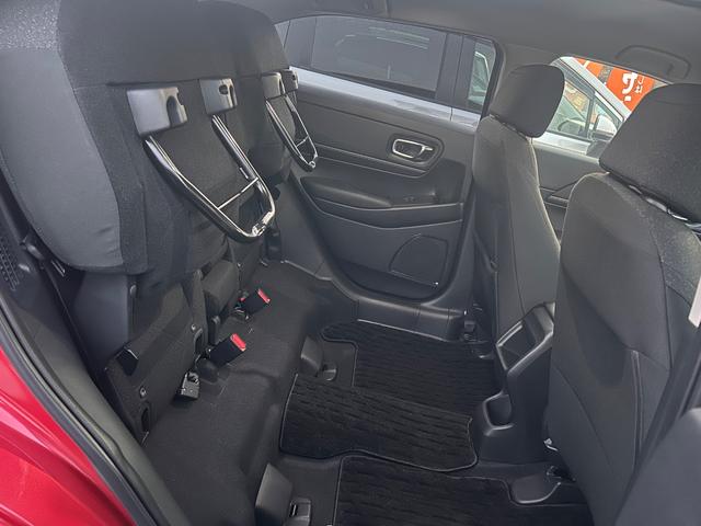 ヴェゼル ｅ：ＨＥＶ　Ｘ　ＣＤ再生　当社下取り車両　フォグライト　純正カーナビ　　キーレス　クルーズコントロール　Ｒカメラ　ＬＥＤヘッドライト　　オートハイビーム　禁煙車　ディーラー定期メンテナンス車両（32枚目）