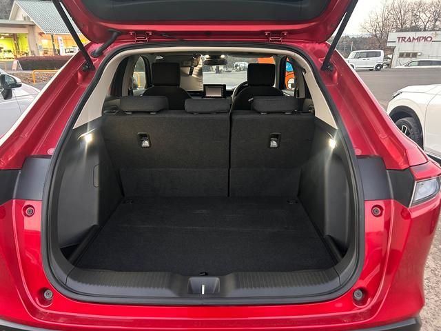 ヴェゼル ｅ：ＨＥＶ　Ｘ　ＣＤ再生　当社下取り車両　フォグライト　純正カーナビ　　キーレス　クルーズコントロール　Ｒカメラ　ＬＥＤヘッドライト　　オートハイビーム　禁煙車　ディーラー定期メンテナンス車両（33枚目）