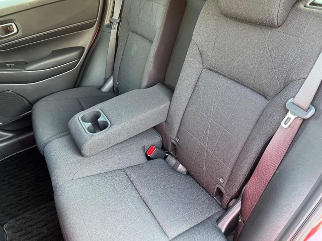 ヴェゼル ｅ：ＨＥＶ　Ｘ　ＣＤ再生　当社下取り車両　フォグライト　純正カーナビ　　キーレス　クルーズコントロール　Ｒカメラ　ＬＥＤヘッドライト　　オートハイビーム　禁煙車　ディーラー定期メンテナンス車両（35枚目）