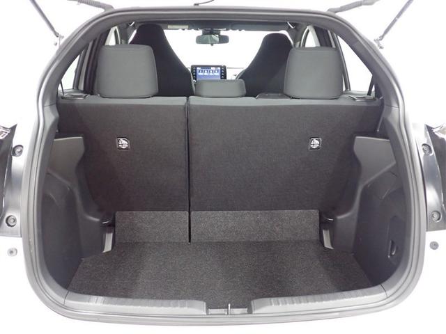 ヤリス Ｇ　バックカメラ　衝突被害軽減システム　ＬＥＤヘッドランプ　記録簿（11枚目）