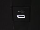 充電用USB端子付き。スマートフォンなどの充電に便利です。