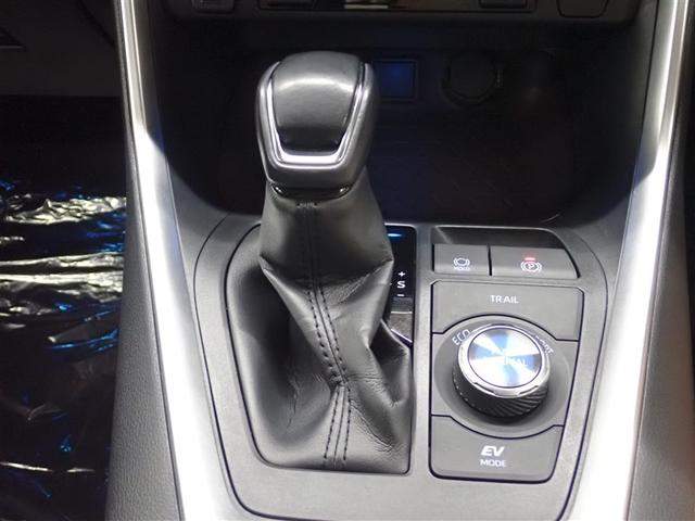 RAV4 ハイブリッドG 4WD フルセグ メモリーナビ DVD再生 バックカメラ 衝突被害軽減システム ETC ドラレコ LEDヘッドランプ 記録簿(26枚目)