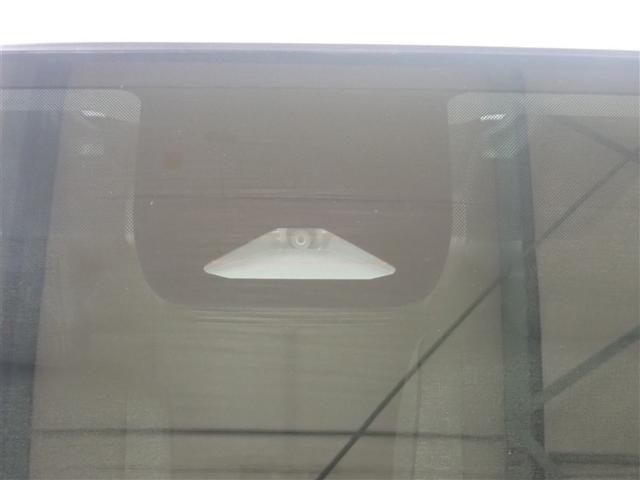 シエンタ ハイブリッドＺ　フルセグ　メモリーナビ　ミュージックプレイヤー接続可　バックカメラ　衝突被害軽減システム　ＥＴＣ　ドラレコ　両側電動スライド　ＬＥＤヘッドランプ　ウオークスルー　乗車定員７人　３列シート　記録簿（12枚目）