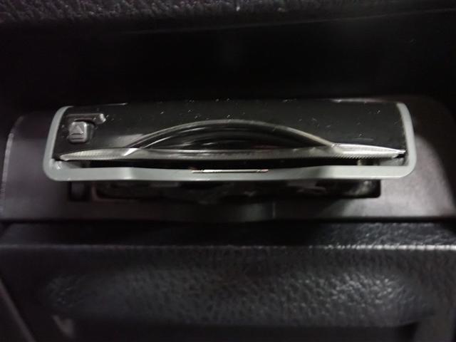 ノア ハイブリッドＸ　フルセグ　メモリーナビ　ＤＶＤ再生　バックカメラ　ＥＴＣ　両側電動スライド　ＬＥＤヘッドランプ　乗車定員７人　３列シート　記録簿（32枚目）