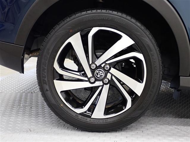 �������h���X�A�b�v���Ă���鏃���A���~�z�C�[��